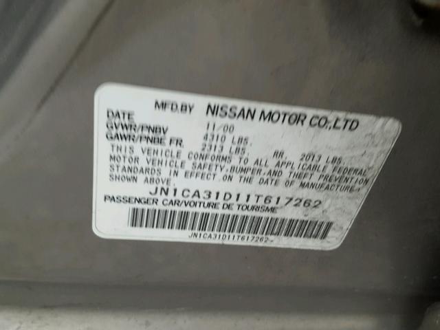 JN1CA31D11T617262 - 2001 NISSAN MAXIMA GXE SILVER photo 10