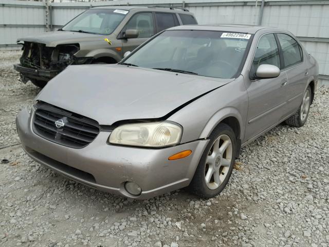 JN1CA31D11T617262 - 2001 NISSAN MAXIMA GXE SILVER photo 2