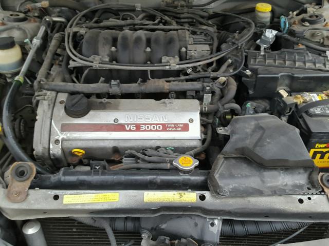 JN1CA31D11T617262 - 2001 NISSAN MAXIMA GXE SILVER photo 7