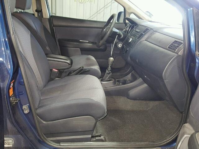 3N1BC13E28L362863 - 2008 NISSAN VERSA S BLUE photo 5