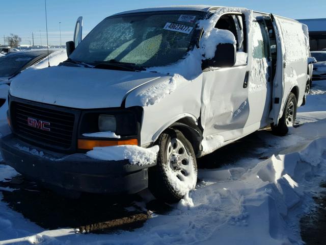 1GTFH154191134124 - 2009 GMC SAVANA G15 WHITE photo 2