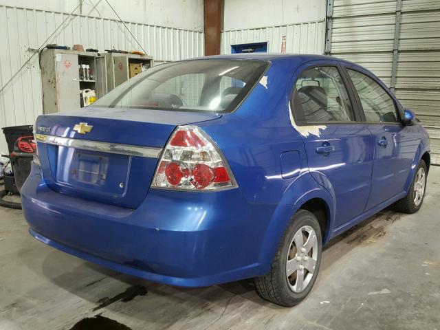 KL1TD56E19B603940 - 2009 CHEVROLET AVEO LS BLUE photo 4