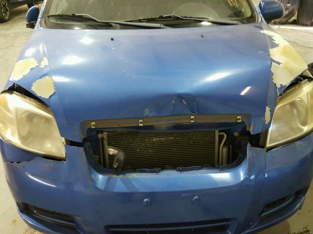 KL1TD56E19B603940 - 2009 CHEVROLET AVEO LS BLUE photo 9