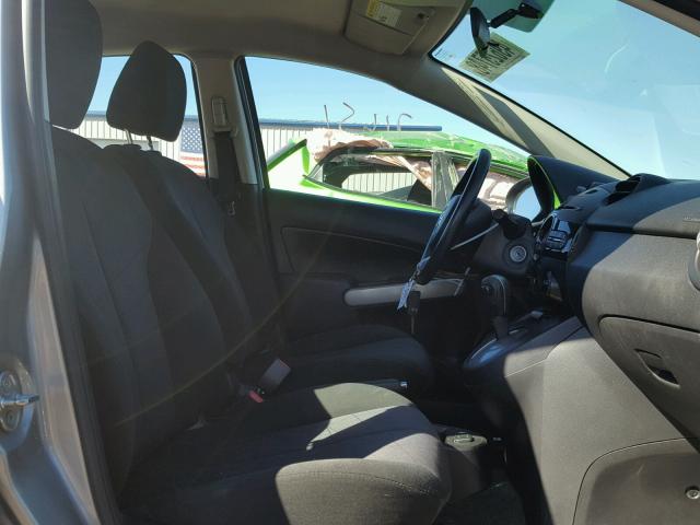 JM1DE1KZ9E0182826 - 2014 MAZDA MAZDA2 SPO 银色 照片 5