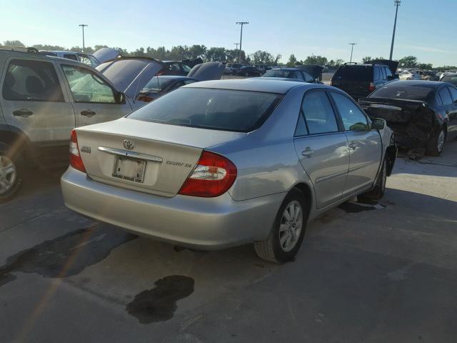 4T1BE30KX4U828368 - 2004 TOYOTA CAMRY LE ვერცხლისფერი ფოტო 4