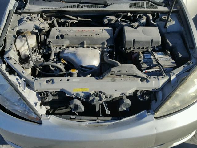 4T1BE30KX4U828368 - 2004 TOYOTA CAMRY LE ვერცხლისფერი ფოტო 7