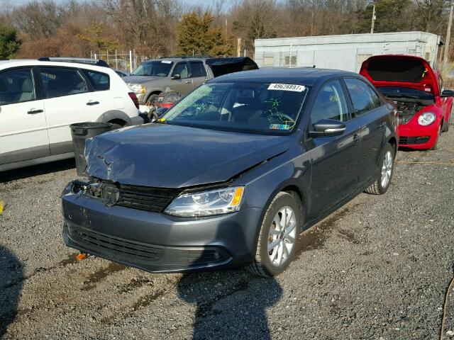 3VWDZ7AJ6BM025649 - 2011 VOLKSWAGEN JETTA SE GRAY photo 2