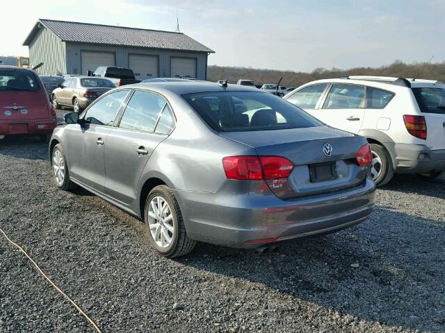 3VWDZ7AJ6BM025649 - 2011 VOLKSWAGEN JETTA SE 灰色 照片 3