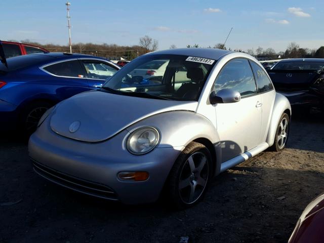 3VWBR31C84M417911 - 2004 VOLKSWAGEN NEW BEETLE 银色 照片 2