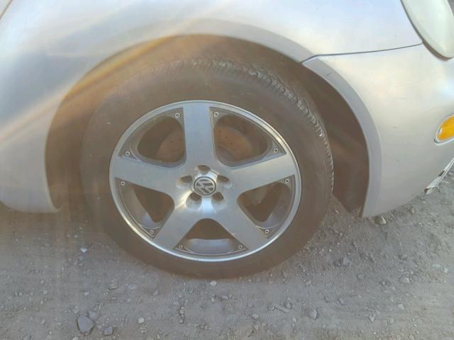 3VWBR31C84M417911 - 2004 VOLKSWAGEN NEW BEETLE 银色 照片 9