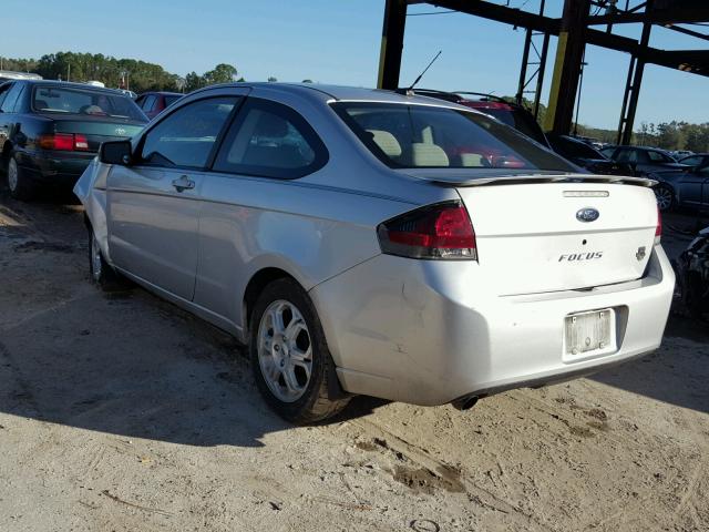 1FAHP32N89W254497 - 2009 FORD FOCUS SE SILVER photo 3