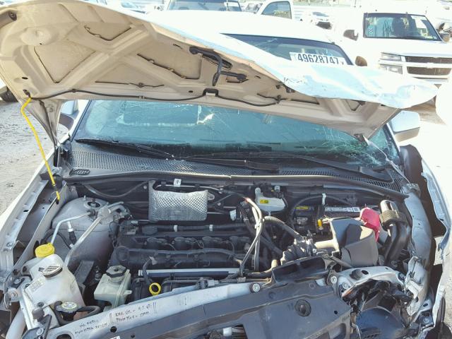 1FAHP32N89W254497 - 2009 FORD FOCUS SE SILVER photo 7