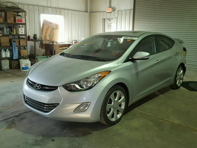 5NPDH4AE3DH211486 - 2013 HYUNDAI ELANTRA GL SILVER photo 2