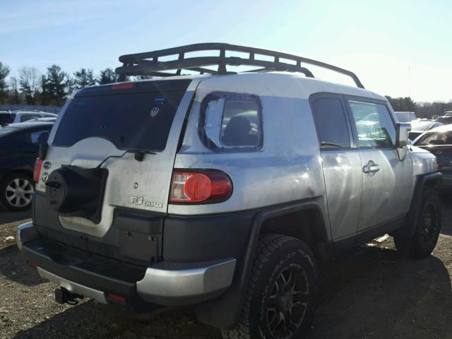 JTEBU11F770051006 - 2007 TOYOTA FJ CRUISER SILVER photo 4