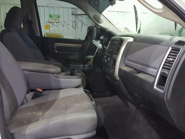 3C6UR5DLXFG712472 - 2015 RAM 2500 SLT 白色 照片 5