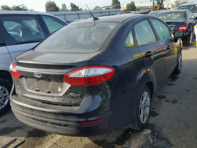 3FADP4BJ1EM243983 - 2014 FORD FIESTA SE BLACK photo 4