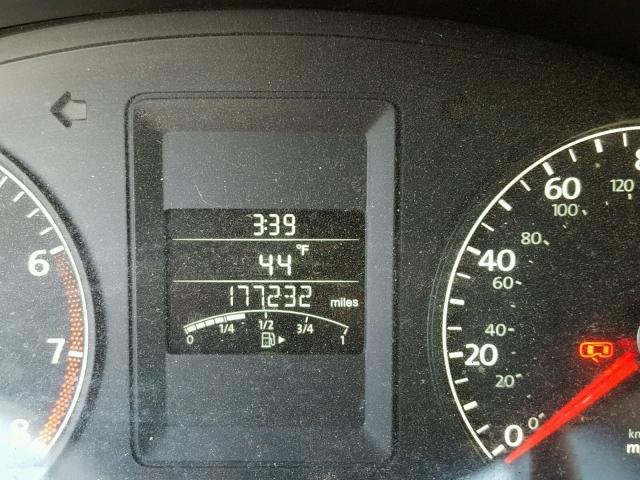 3VW1K7AJ4CM318748 - 2012 VOLKSWAGEN JETTA BASE RED photo 8