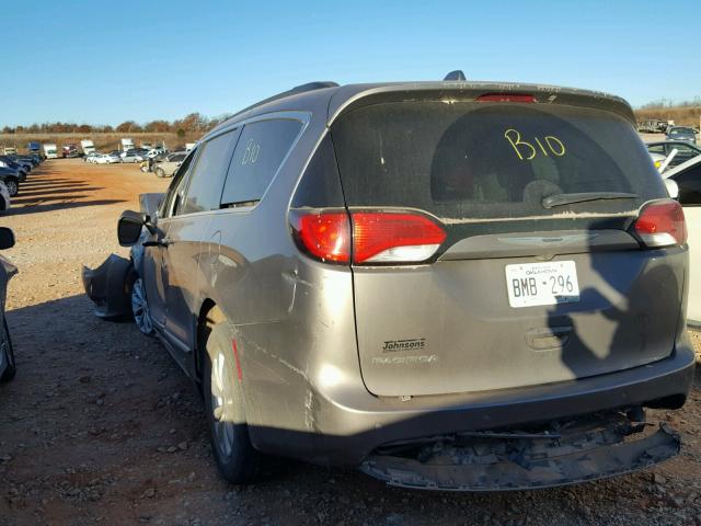 2C4RC1BG4HR535297 - 2017 CHRYSLER PACIFICA T SILVER photo 3