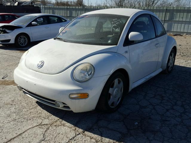 3VWCA21C0XM423857 - 1999 VOLKSWAGEN NEW BEETLE WHITE photo 2