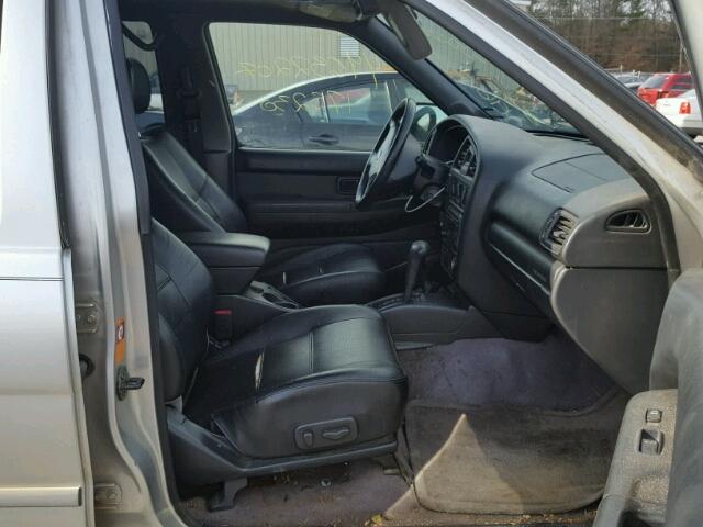 JN8DR09Y72W715863 - 2002 NISSAN PATHFINDER SILVER photo 5