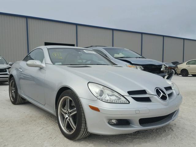 WDBWK56F95F075120 - 2005 MERCEDES-BENZ SLK 350 SILVER photo 1