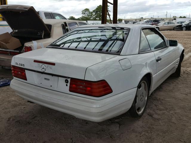 WDBFA63F4VF142736 - 1997 MERCEDES-BENZ SL 320 WHITE photo 4