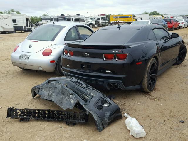 2G1FL1EP2D9802888 - 2013 CHEVROLET CAMARO ZL1 黑色 照片 4