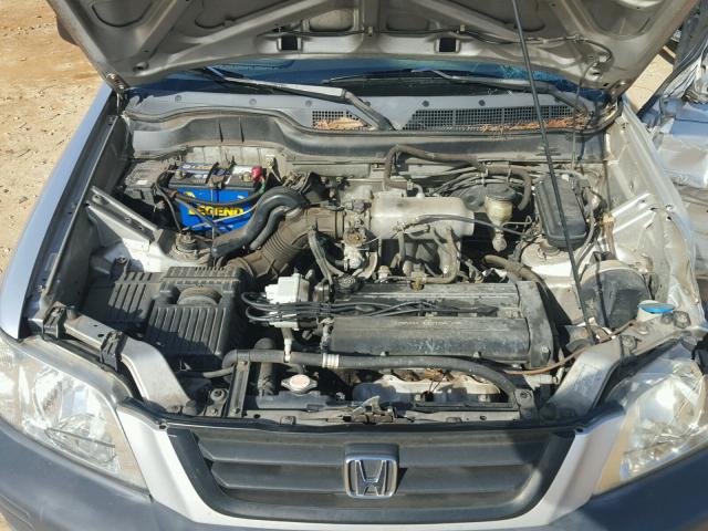 JHLRD2849WC018456 - 1998 HONDA CR-V LX SILVER photo 7