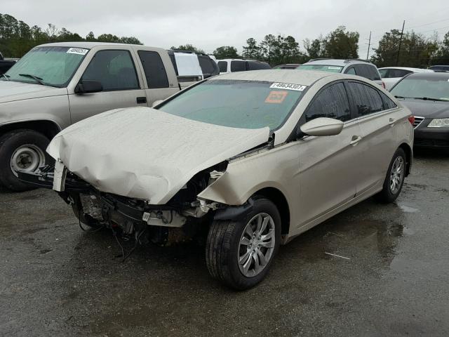 5NPEB4AC0BH153807 - 2011 HYUNDAI SONATA GLS GOLD photo 2