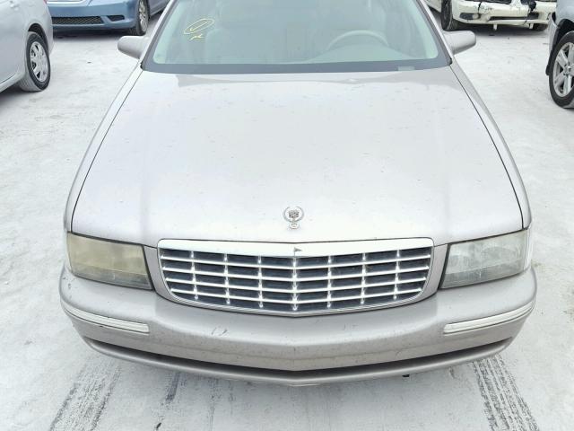 1G6KD54Y4VU264979 - 1997 CADILLAC DEVILLE TAN photo 7