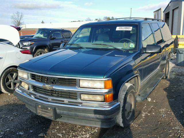 3GNEC16R7XG254911 - 1999 CHEVROLET SUBURBAN C GREEN photo 2