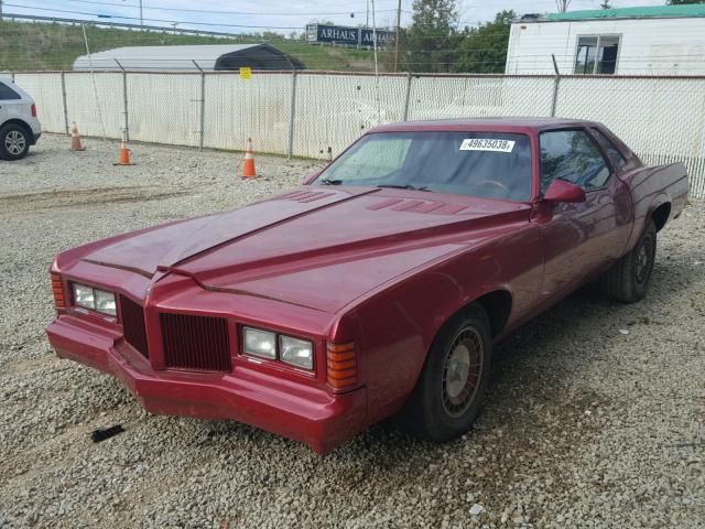 2J57M6A227601 - 1976 PONTIAC GRAND PRIX RED photo 2