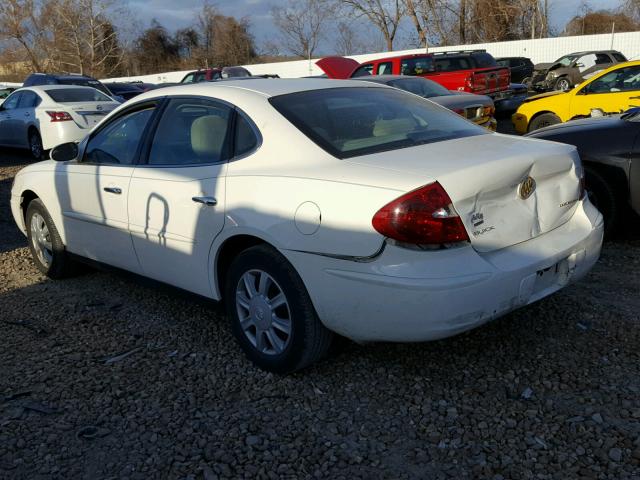 2G4WC532151322438 - 2005 BUICK LACROSSE C WHITE photo 3