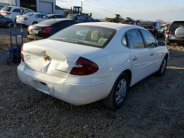 2G4WC532151322438 - 2005 BUICK LACROSSE C WHITE photo 4