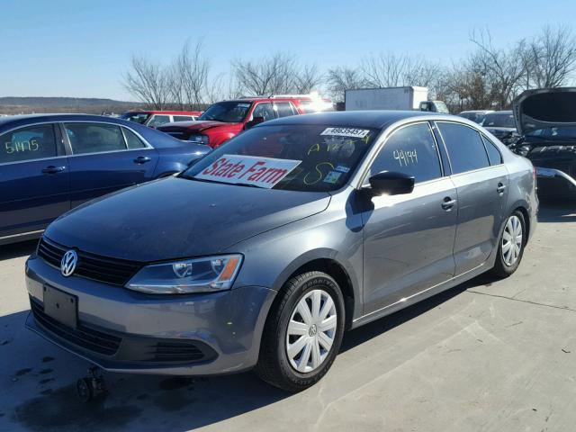 3VW2K7AJ2DM278823 - 2013 VOLKSWAGEN JETTA BASE GRAY photo 2