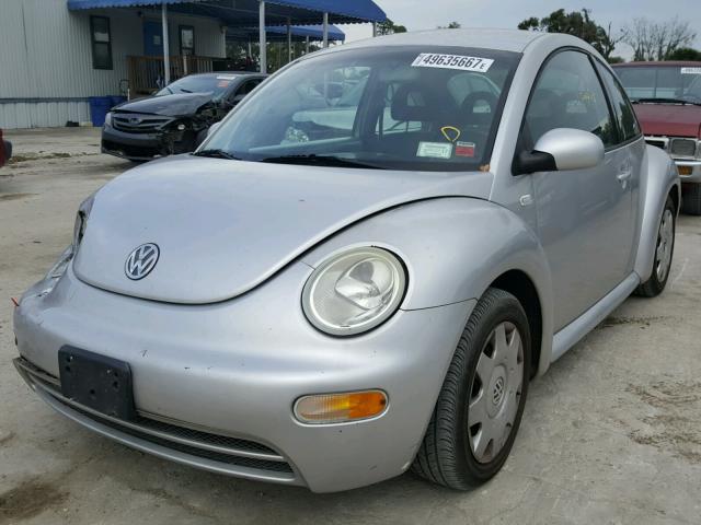 3VWBT21C41M404614 - 2001 VOLKSWAGEN NEW BEETLE 银色 照片 2