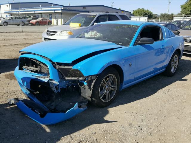 1ZVBP8AM8E5237928 - 2014 FORD MUSTANG BLUE photo 2