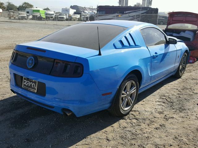 1ZVBP8AM8E5237928 - 2014 FORD MUSTANG BLUE photo 4