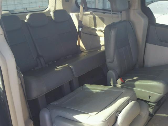 2A8HR54P98R672050 - 2008 CHRYSLER TOWN & COU BLUE photo 6