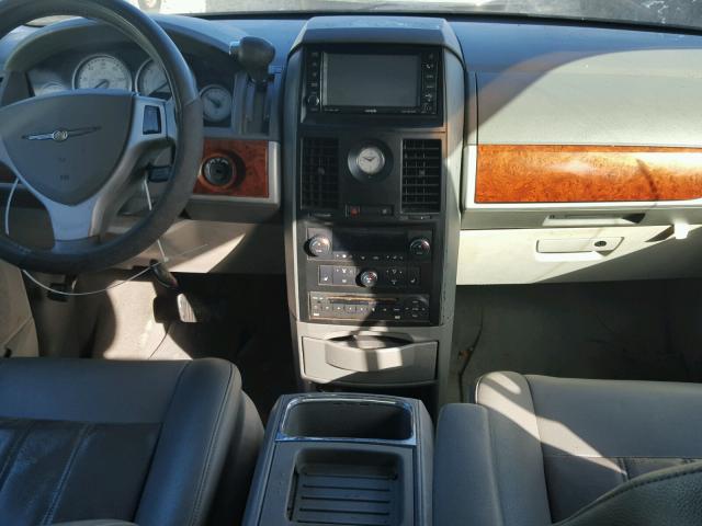 2A8HR54P98R672050 - 2008 CHRYSLER TOWN & COU BLUE photo 9