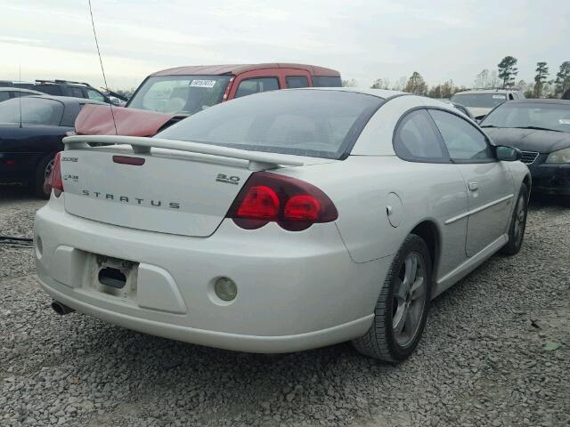 4B3AG52H15E023796 - 2005 DODGE STRATUS R/ WHITE photo 4