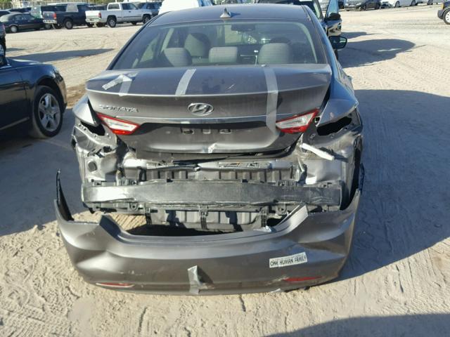 5NPEB4AC9CH369110 - 2012 HYUNDAI SONATA GLS GRAY photo 9