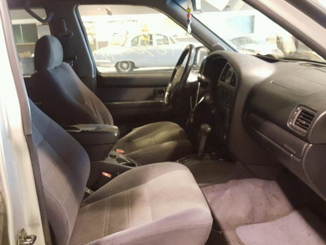 JN8DR09Y42W715741 - 2002 NISSAN PATHFINDER SILVER photo 5