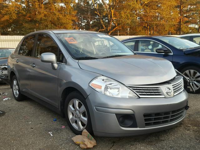 3N1BC11E98L359803 - 2008 NISSAN VERSA S GRAY photo 1