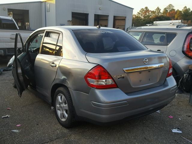 3N1BC11E98L359803 - 2008 NISSAN VERSA S GRAY photo 3