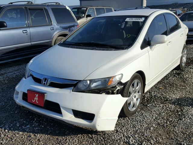 2HGFA1F51AH533022 - 2010 HONDA CIVIC LX WHITE photo 2