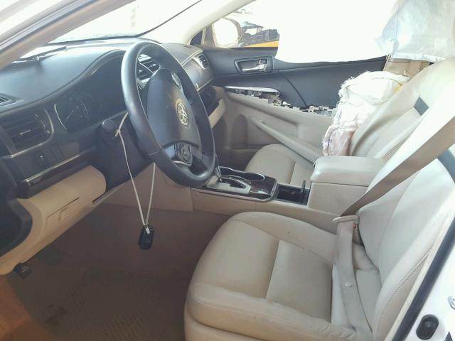 4T4BF1FK5ER427522 - 2014 TOYOTA CAMRY L WHITE photo 5