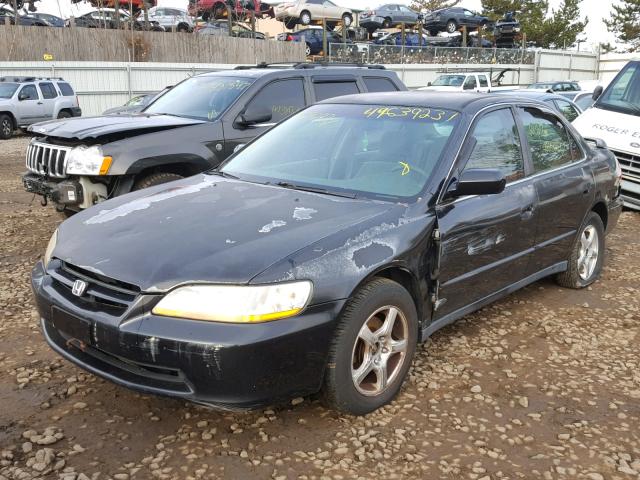 1HGCG1643WA020384 - 1998 HONDA ACCORD LX BLACK photo 2