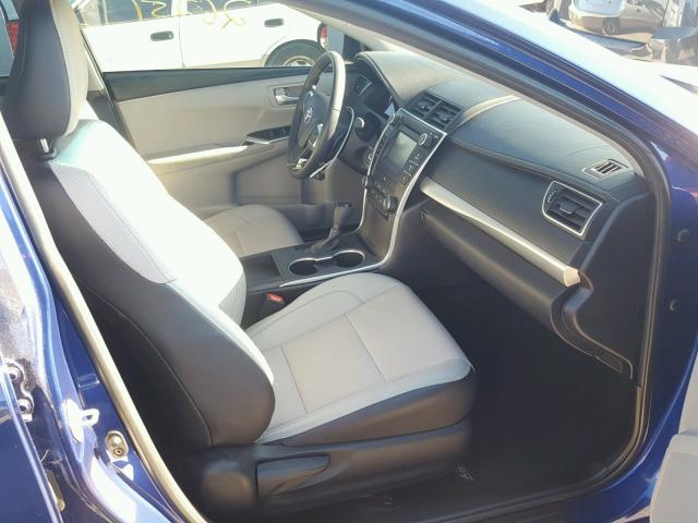 4T1BF1FK6GU507585 - 2016 TOYOTA CAMRY LE 蓝色 照片 5