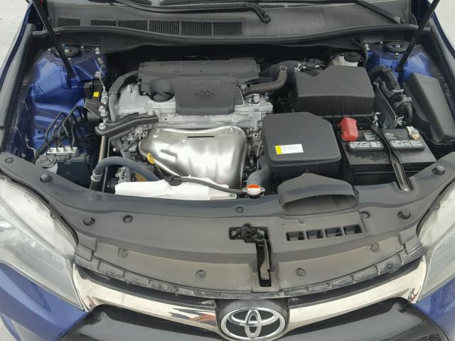4T1BF1FK6GU507585 - 2016 TOYOTA CAMRY LE 蓝色 照片 7